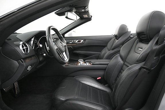 Mercedes-Benz SL63 13 of 26