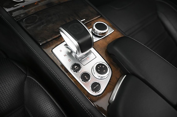 Mercedes-Benz SL63 22 of 26