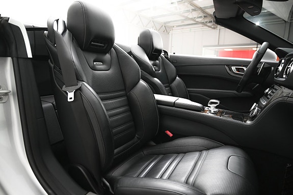 Mercedes-Benz SL63 25 of 26