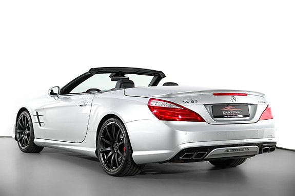 Mercedes-Benz SL63 11 of 26