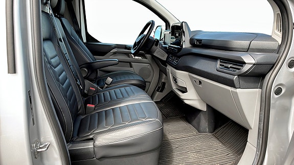 Ford Custom Tourneo 3 of 5