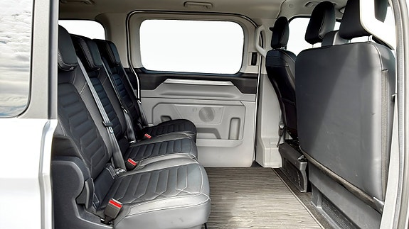Ford Custom Tourneo 5 of 5