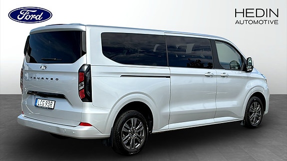 Ford Custom Tourneo 2 of 5