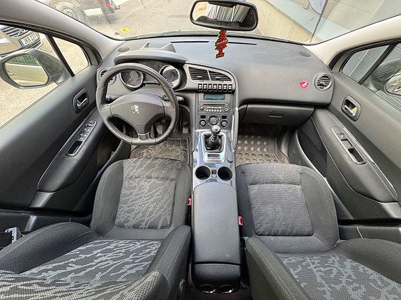 Peugeot 3008 6 of 9