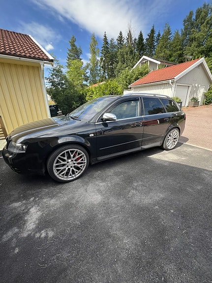 Audi S4 2 of 5