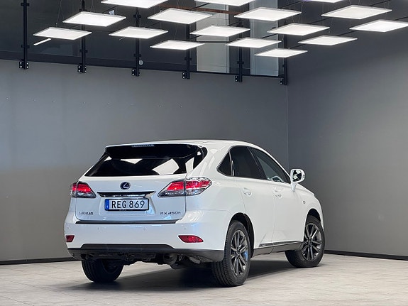 Lexus RX450h 2 of 5