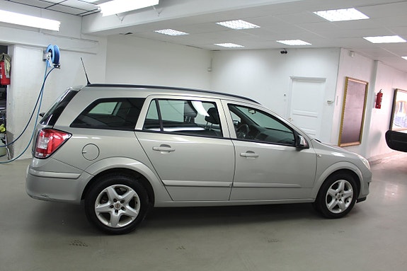 Opel Astra 4 of 5