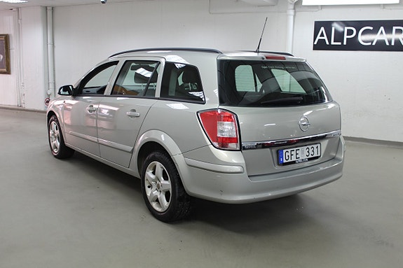 Opel Astra 8 of 17