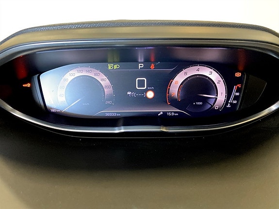 Peugeot 5008 8 of 19