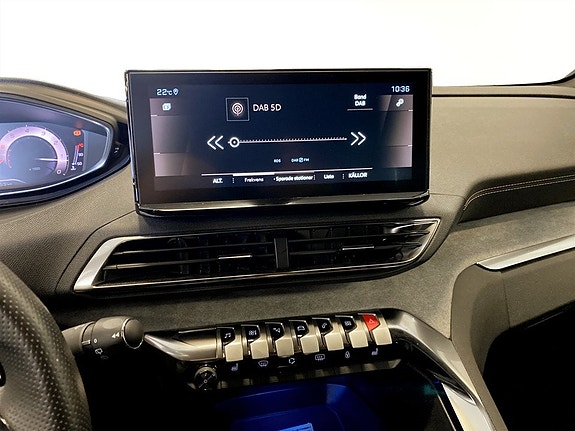 Peugeot 5008 10 of 19