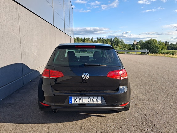 Volkswagen Golf VII 4 of 5