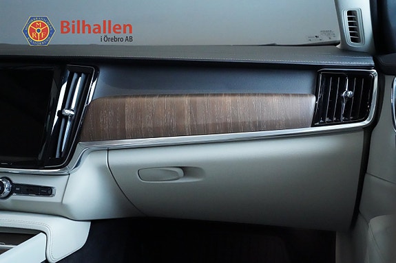 Volvo V90 22 of 28