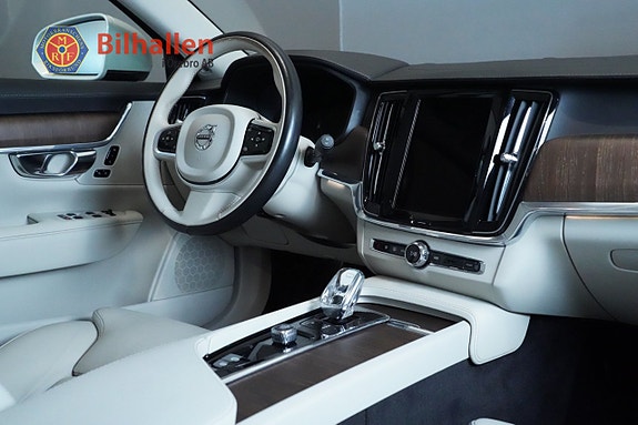 Volvo V90 4 of 5