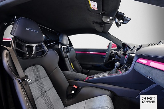 Porsche 718 Cayman GT4 RS 12 of 14