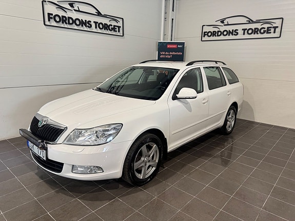 Skoda Octavia 2 of 5