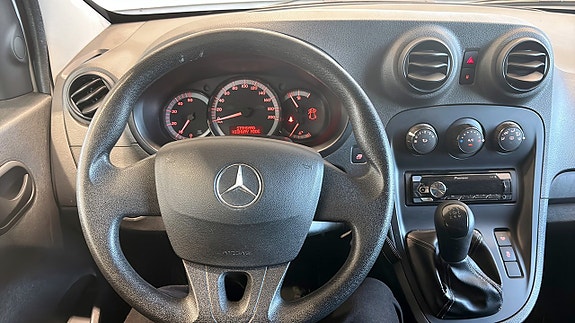 Mercedes-Benz Citan Tourer 4 of 5