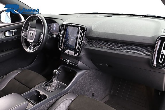 Volvo XC40 26 of 30