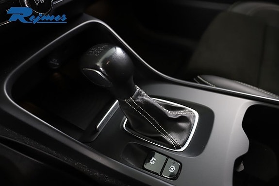 Volvo XC40 28 of 30