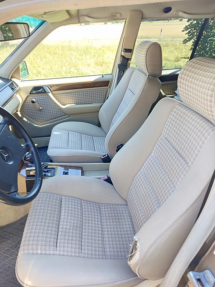 Mercedes-Benz 230 7 of 8