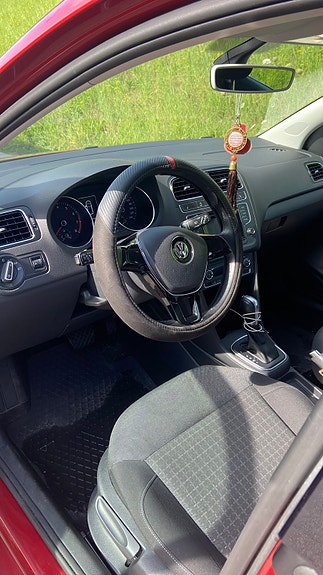 Volkswagen Polo 3 of 5