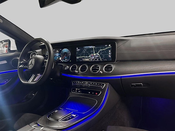 Mercedes-Benz E300 10 of 21