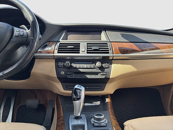 BMW X5 15 of 24