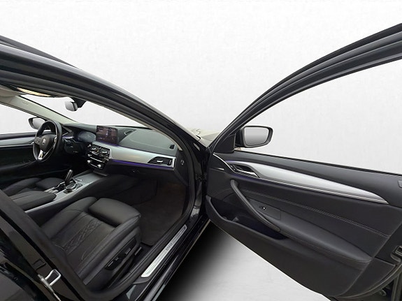 BMW 530e 27 of 30