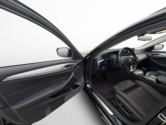 BMW 530e 11 of 30