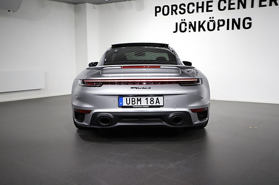 Porsche 911 4 of 5