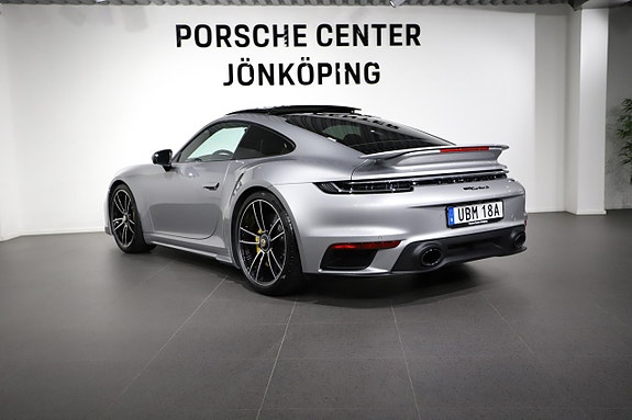 Porsche 911 3 of 5
