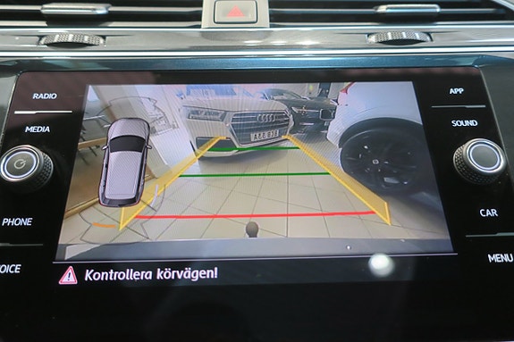 Volkswagen Tiguan 12 of 19