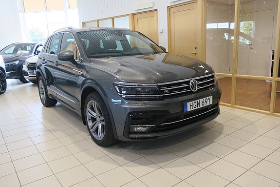 Volkswagen Tiguan 2 of 5