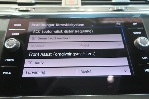 Volkswagen Tiguan 14 of 19
