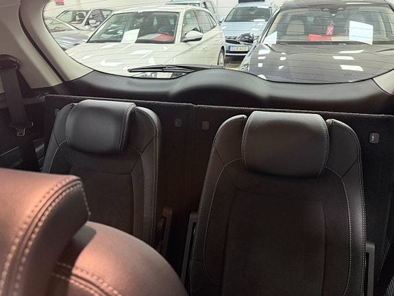 Ford S-MAX 19 of 21