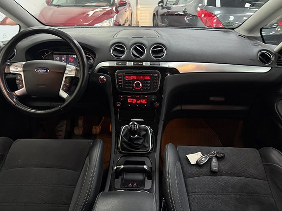 Ford S-MAX 6 of 21