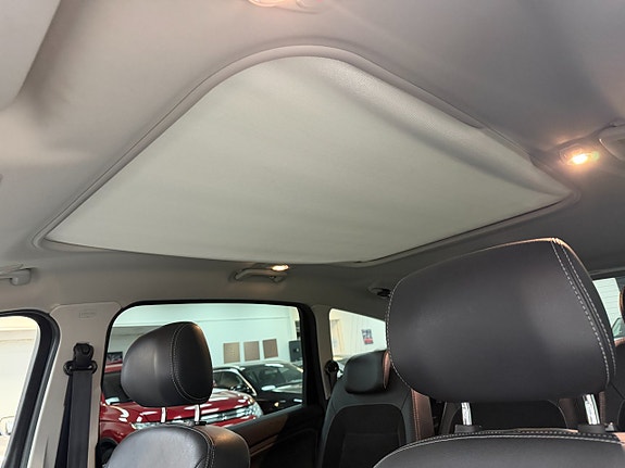 Ford S-MAX 17 of 21