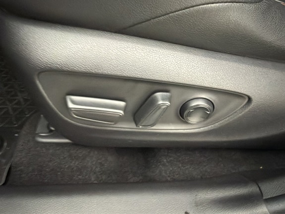Toyota RAV4 14 of 30