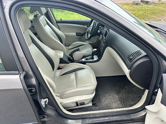 Saab 9-3 3 of 4