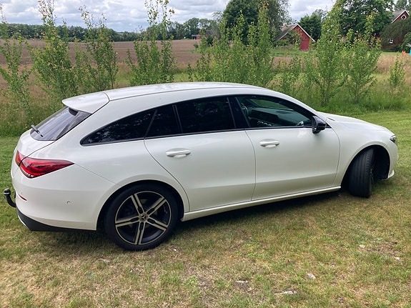Mercedes-Benz CLA180 3 of 5