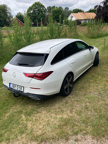 Mercedes-Benz CLA180 4 of 5