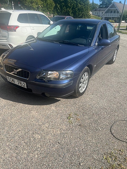 Volvo S60 3 of 5