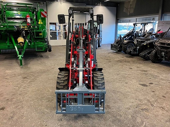 Weidemann 1140 4 of 5