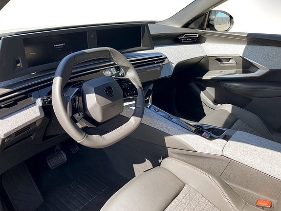Peugeot 3008 4 of 5