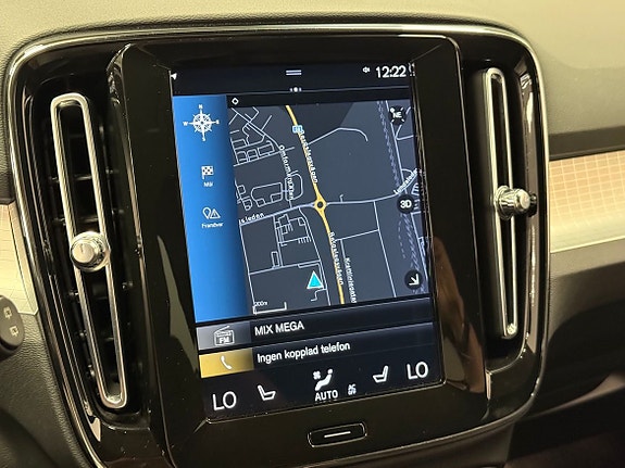 Volvo XC40 21 of 25