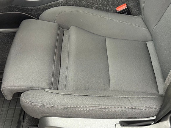 Volvo XC40 18 of 25