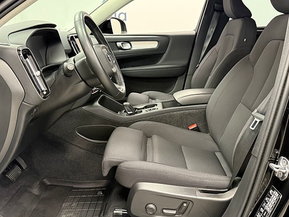Volvo XC40 5 of 5