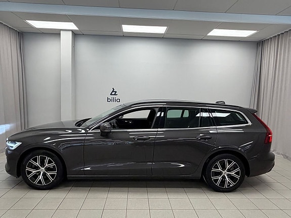 Volvo V60 2 of 5
