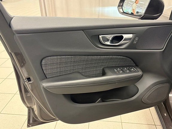 Volvo V60 4 of 5
