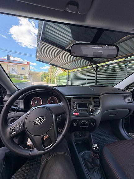 Kia Rio 11 of 14