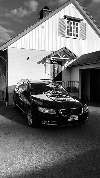 Volvo V70 8 of 8